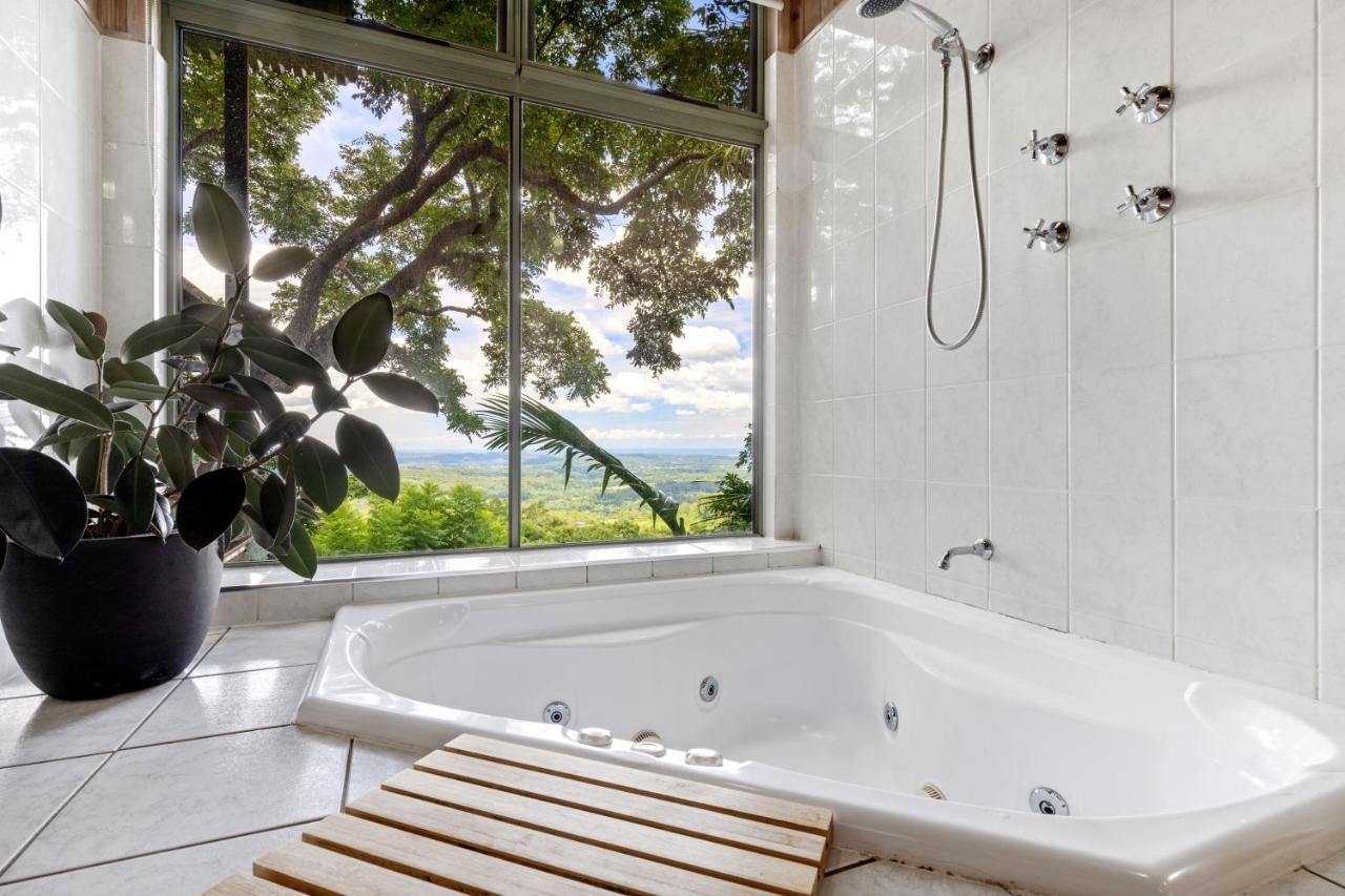 Treetops Seaview Montville Bagian luar foto