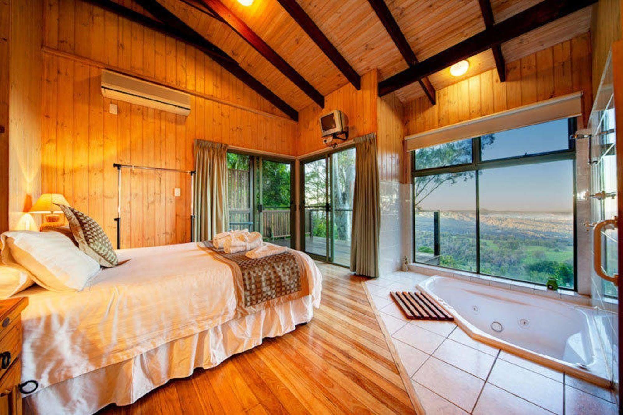 Treetops Seaview Montville Bagian luar foto