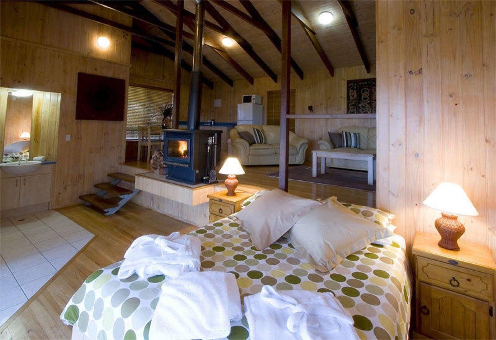 Treetops Seaview Montville Bagian luar foto