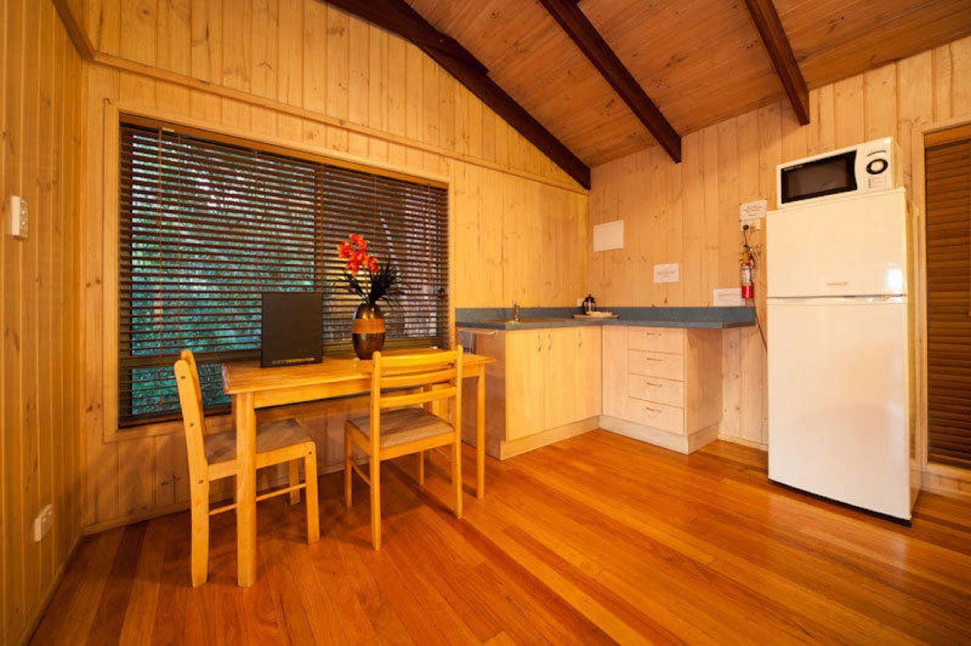 Treetops Seaview Montville Bagian luar foto